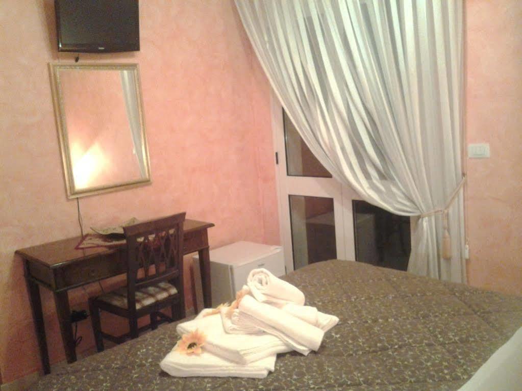 Piazza Salento Bed & Breakfast Lecce Exterior photo